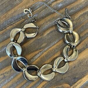 Vintage 1940’s Monet Gold Tone Oval Link Bracelet 7” Safety Chain